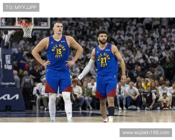 奥尼尔低位单打碾压篮下制造外线空位不同于约基奇